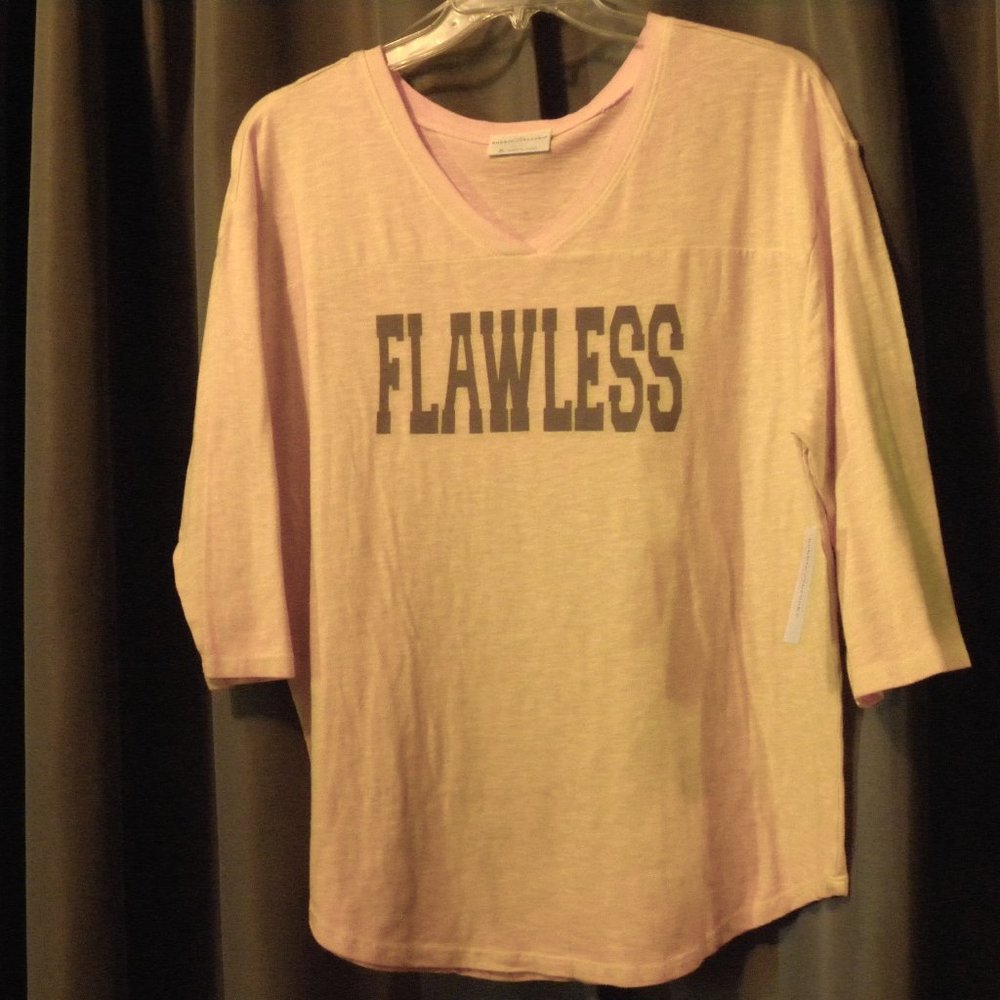 NWT Bobbie Brooks Flawless T  EP1722Q